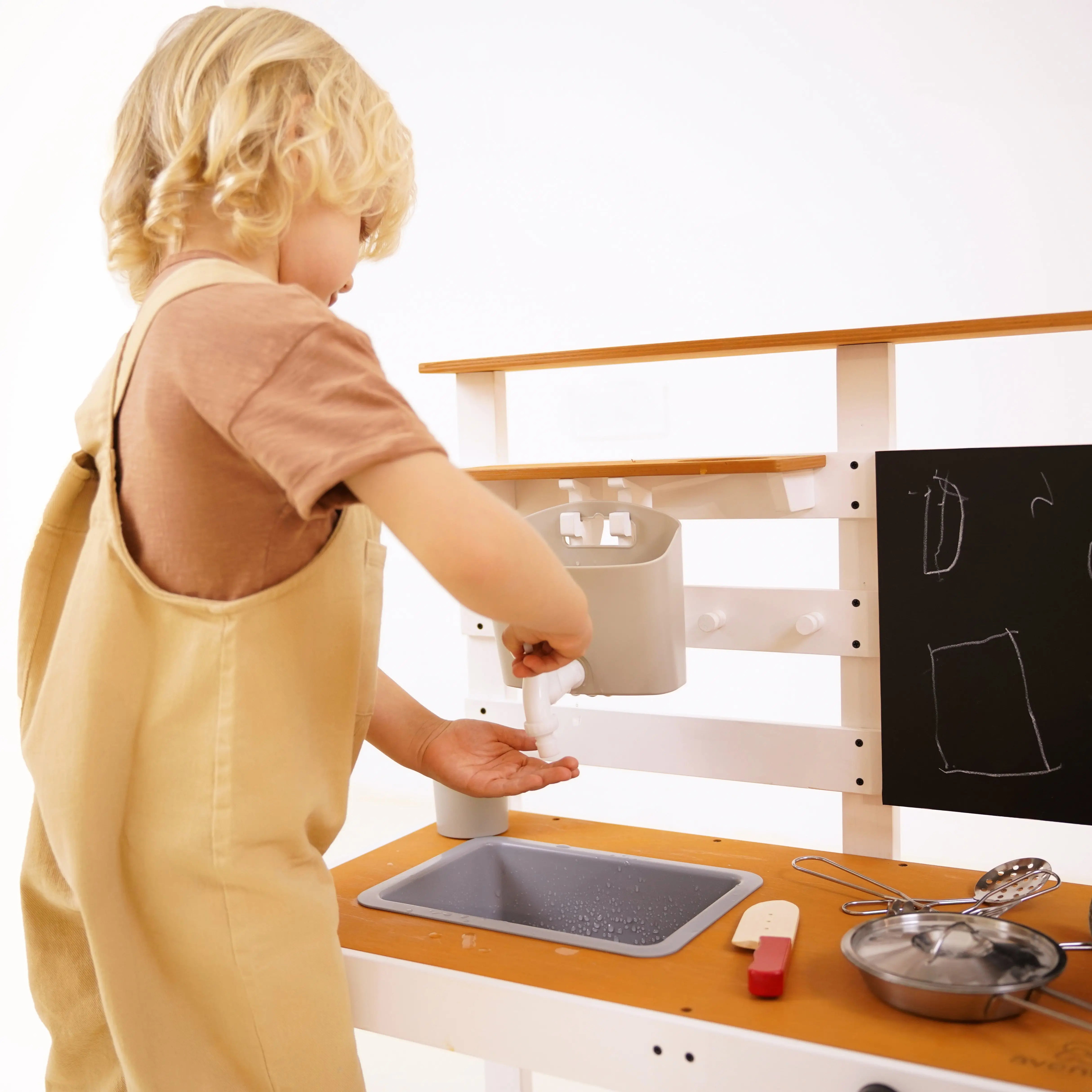 Avenlur Woodland Mud Kitchen – Montessori Outdoor Wooden Play Kitchen Avenlur.com